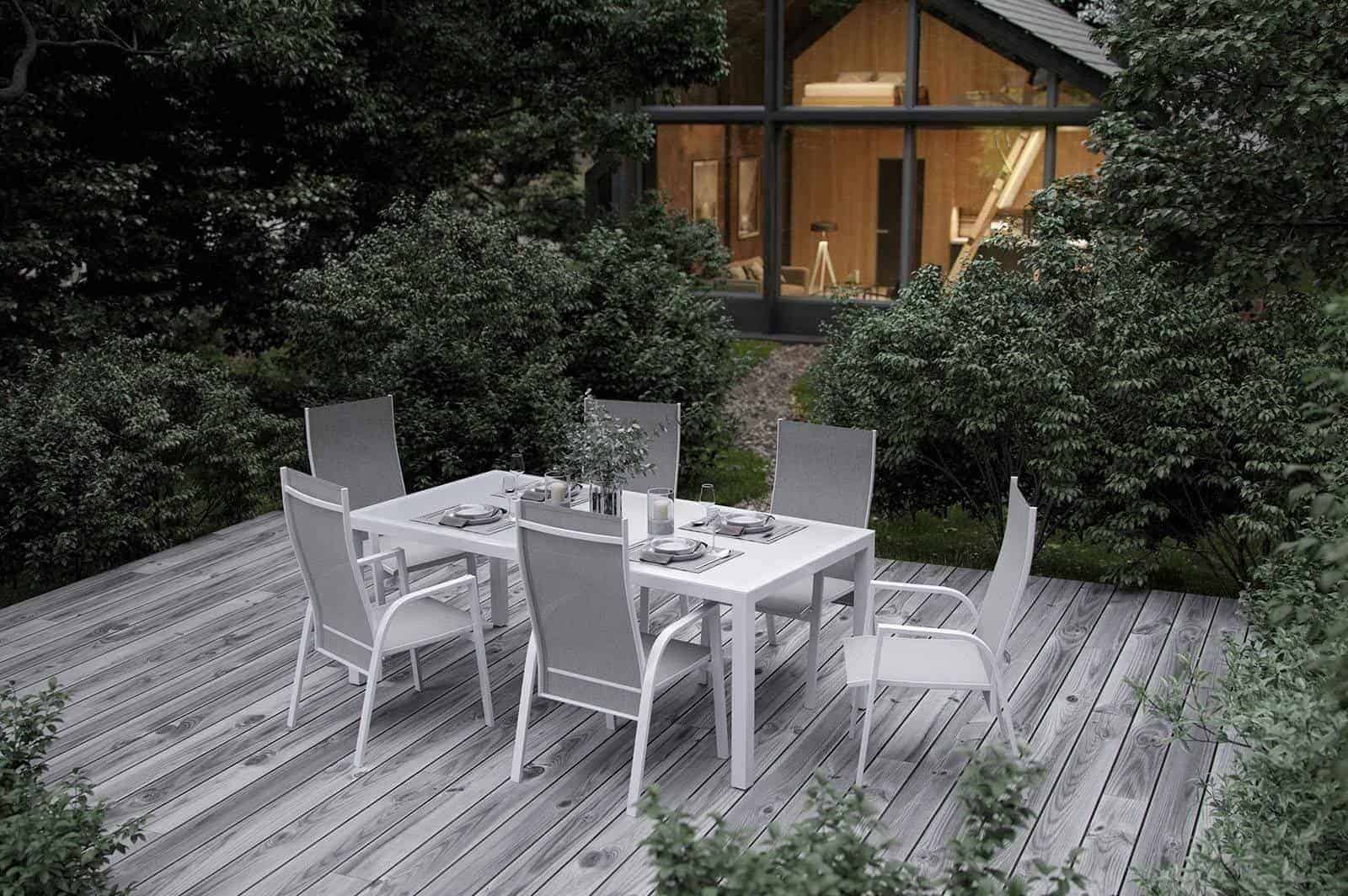 \Białe krzesła ogrodowe – elegancja i styl w Twoim ogrodzie